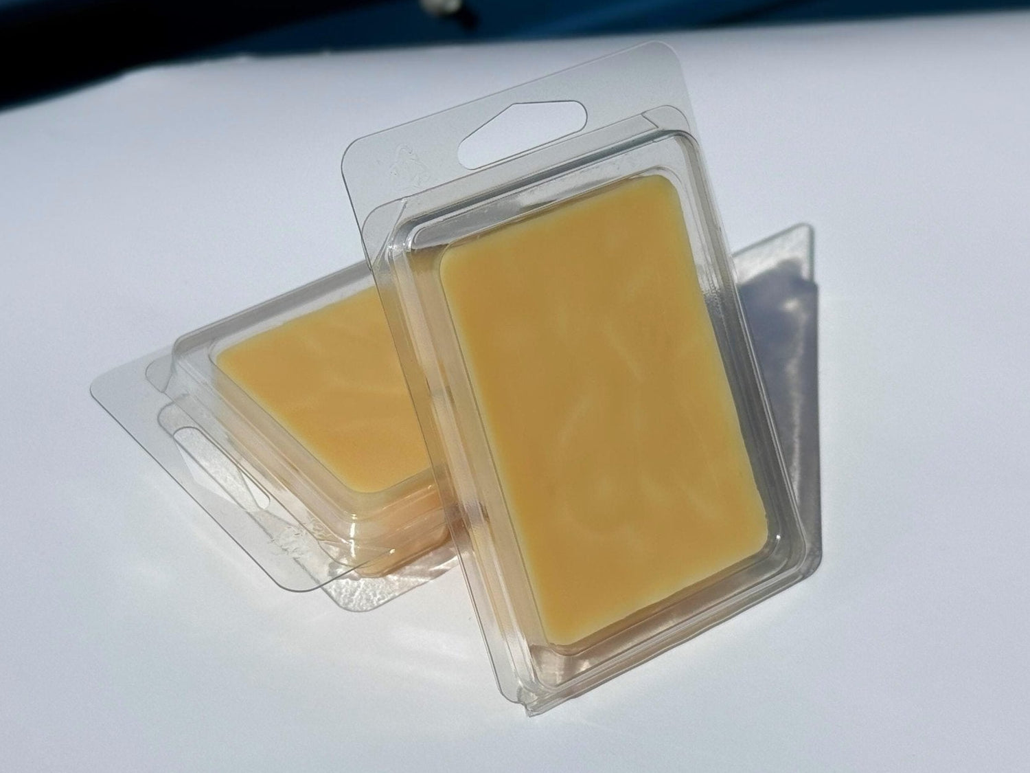 Making MatthieuHandcrafted Wax Melts – Premium Coconut & Beeswax Blend for Long - Lasting Scents