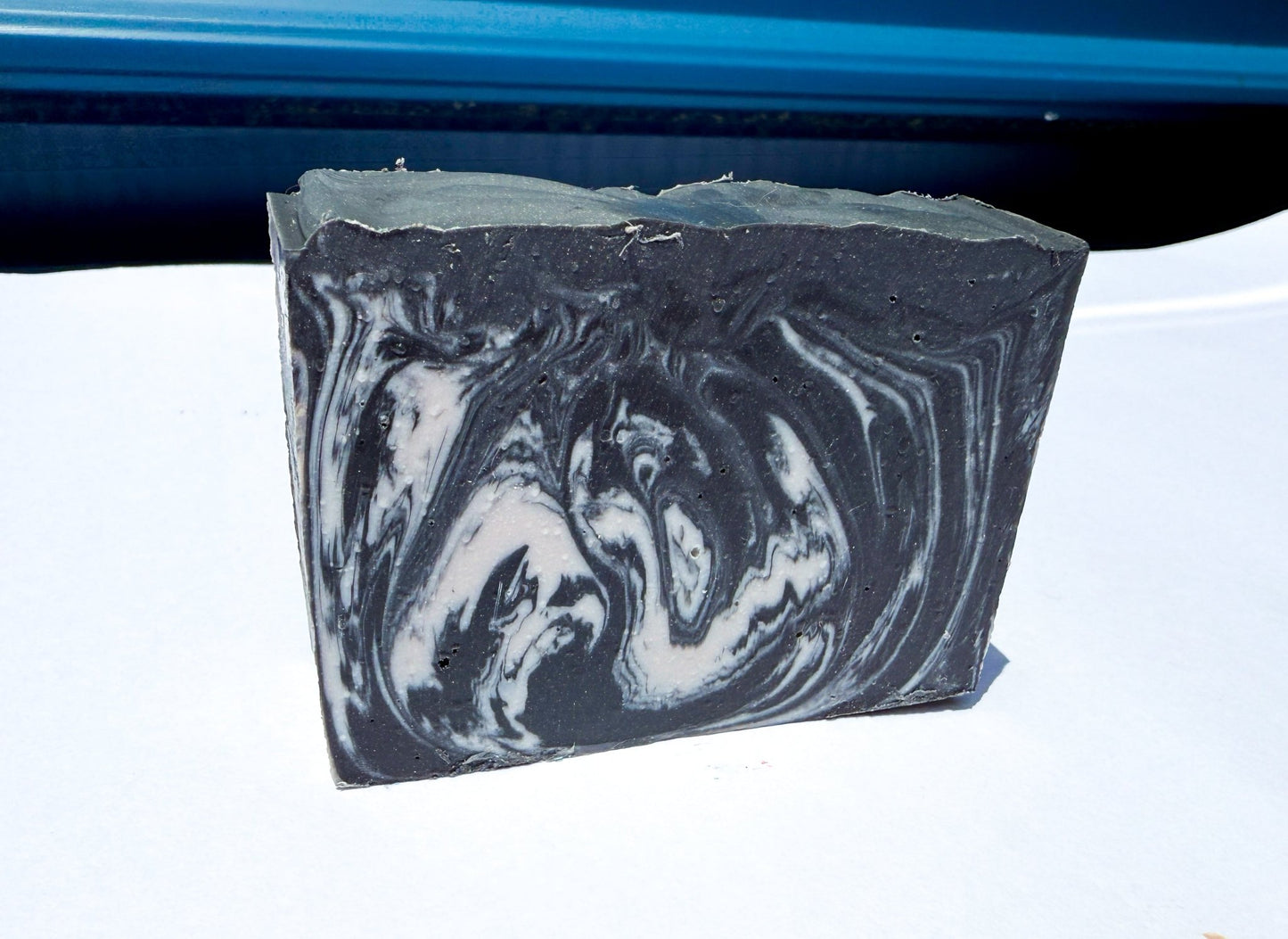 Making MatthieuMahogany Teakwood Vegan Soap Bar – Dramatic Marble, Luxurious Cleanse 🤍💛